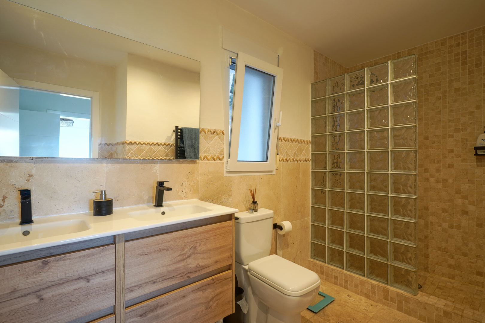 Venta. Chalet/Villa en Pedreguer