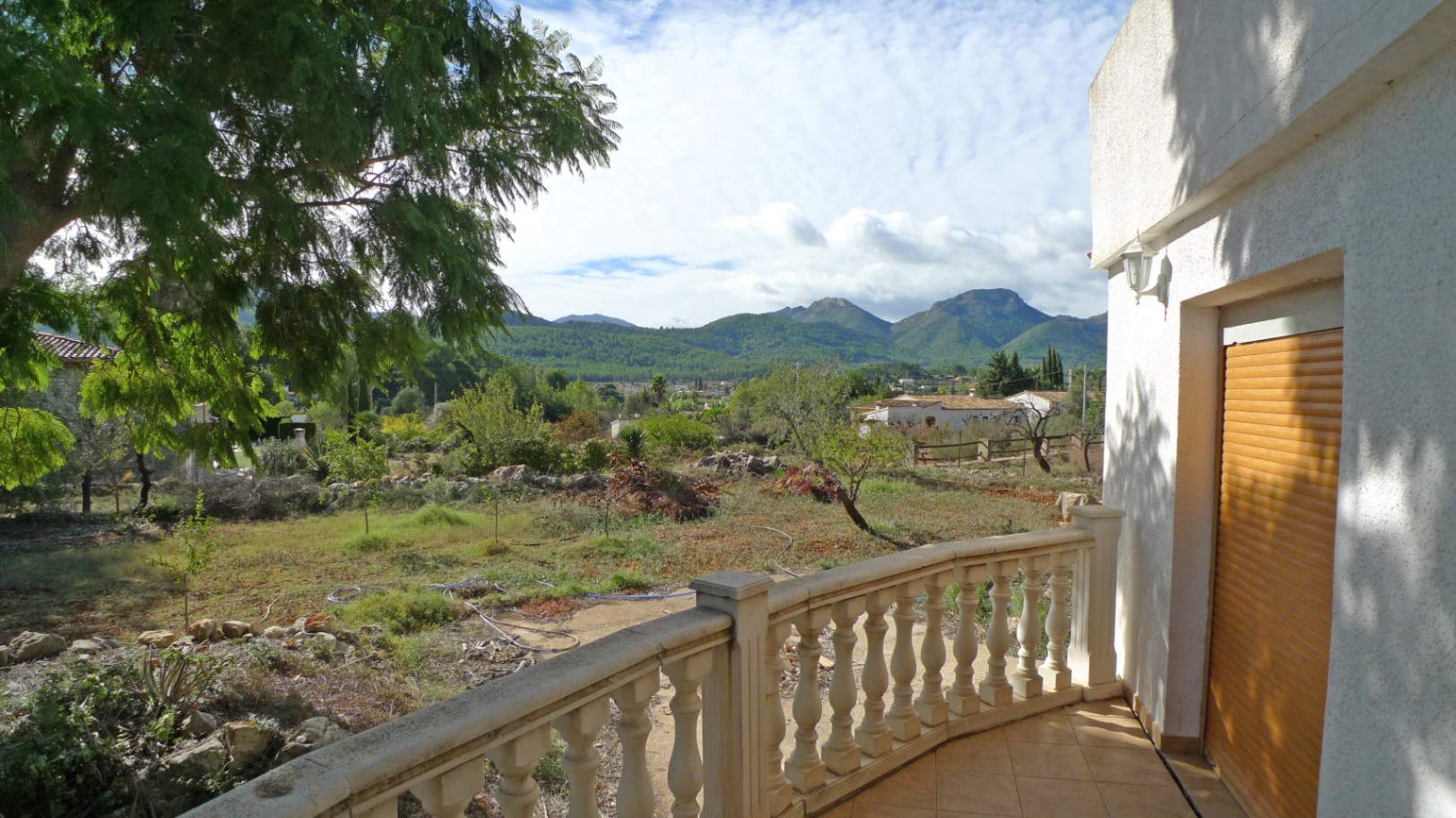 Villa in Jalon for sale in Alicante Costa Blanca Spain SGVSV4463