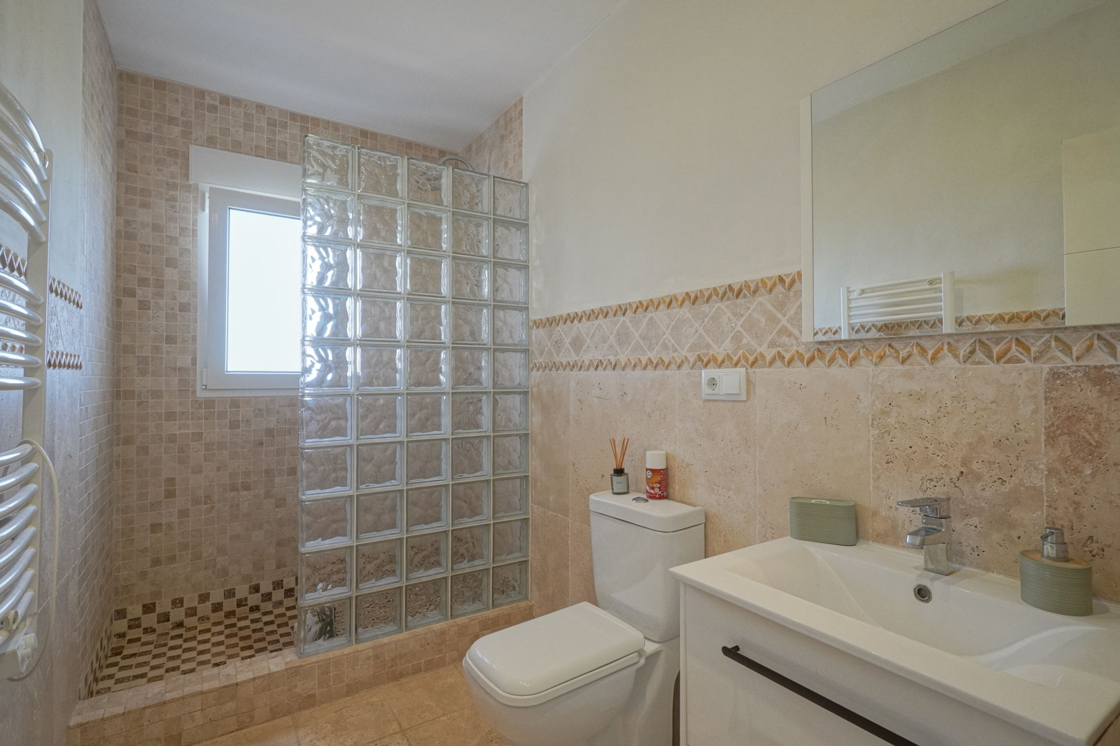 Venta. Chalet/Villa en Pedreguer