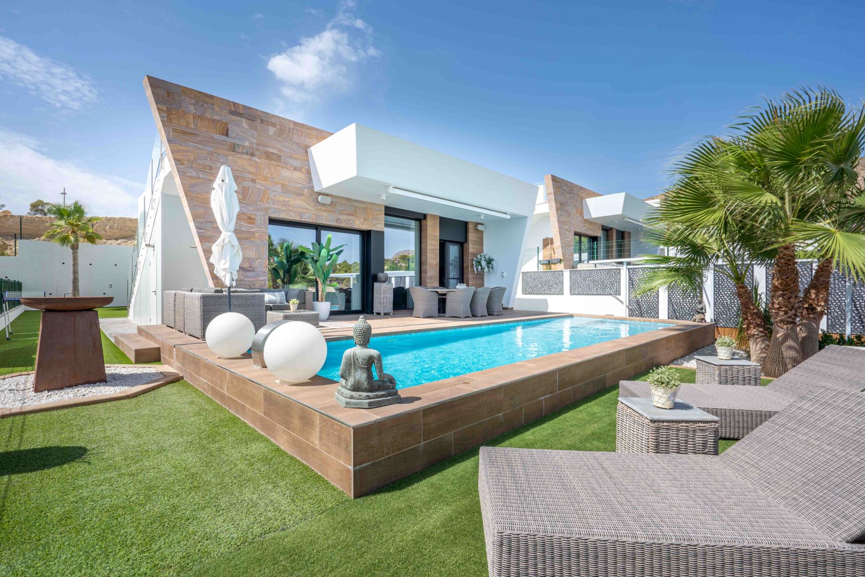 Villa in Spain - view 1